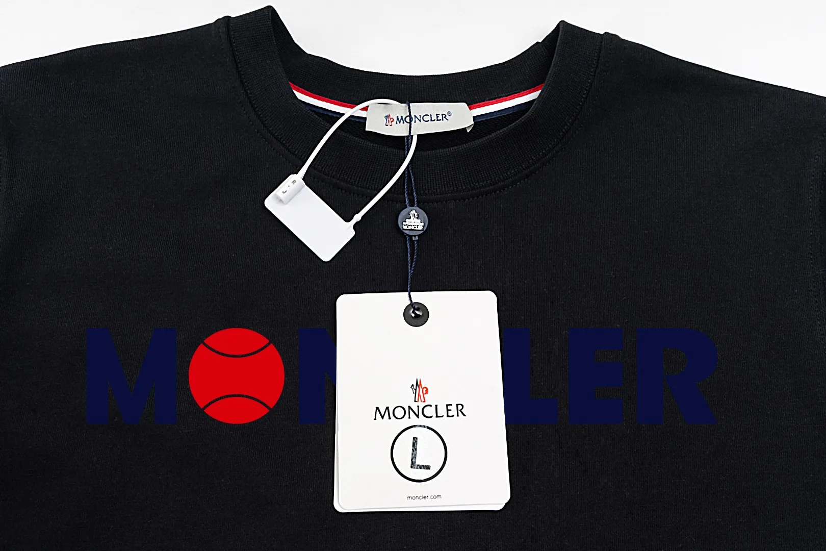 【 Quality】 【🎉 🎊】 【 MONCLER】【In Stock 】 🏅2024 New Arrival Premium LOGO ， ， Premium ⚠️ ： 460 ， 21S 10S 26/2 1*1 ！ ， ， ， ， ， ！ Same Style ✔ Same Style： ❗ ✔【 Same Style， In Stock！】 ➡Size：S M L XL XXL ➡ ：Black White ⚠️Size Size